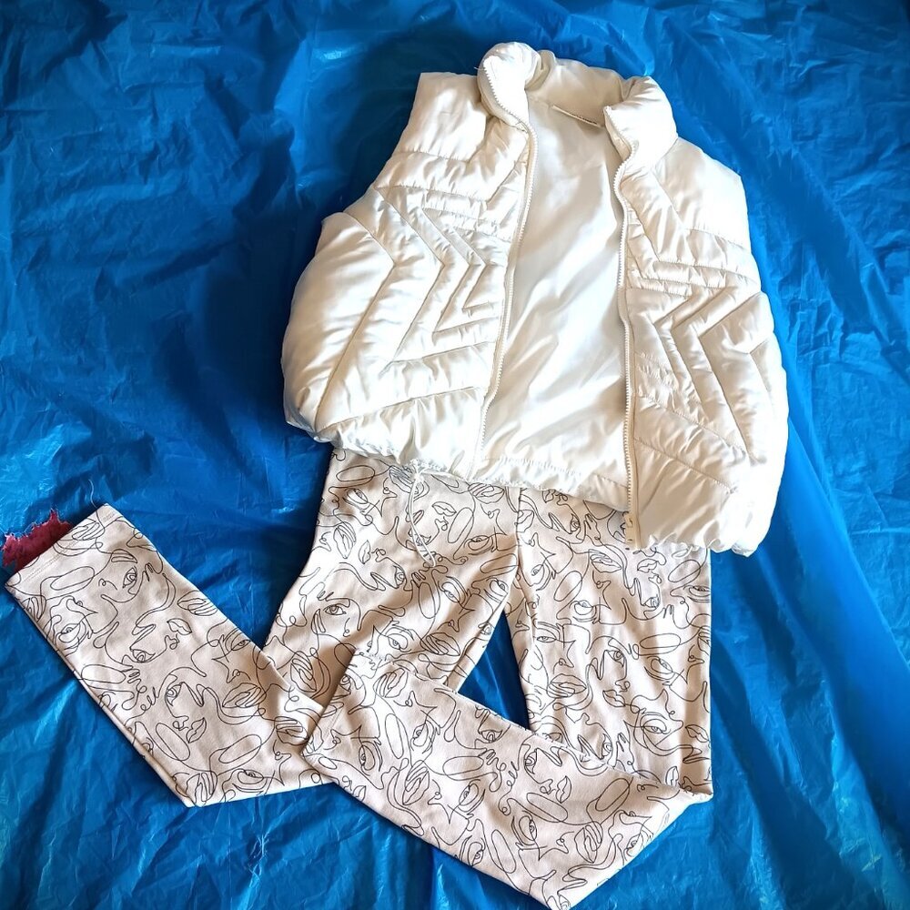 BRIGHT CREAM PUFFER, SZ XS, and COORDINATED ARTSY GRAPHIC LEGGINGS, POLY, SZ SM